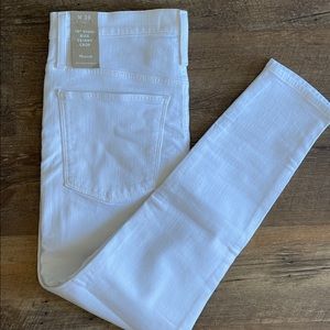 Brand New with tags white Madewell Skinny Jeans.